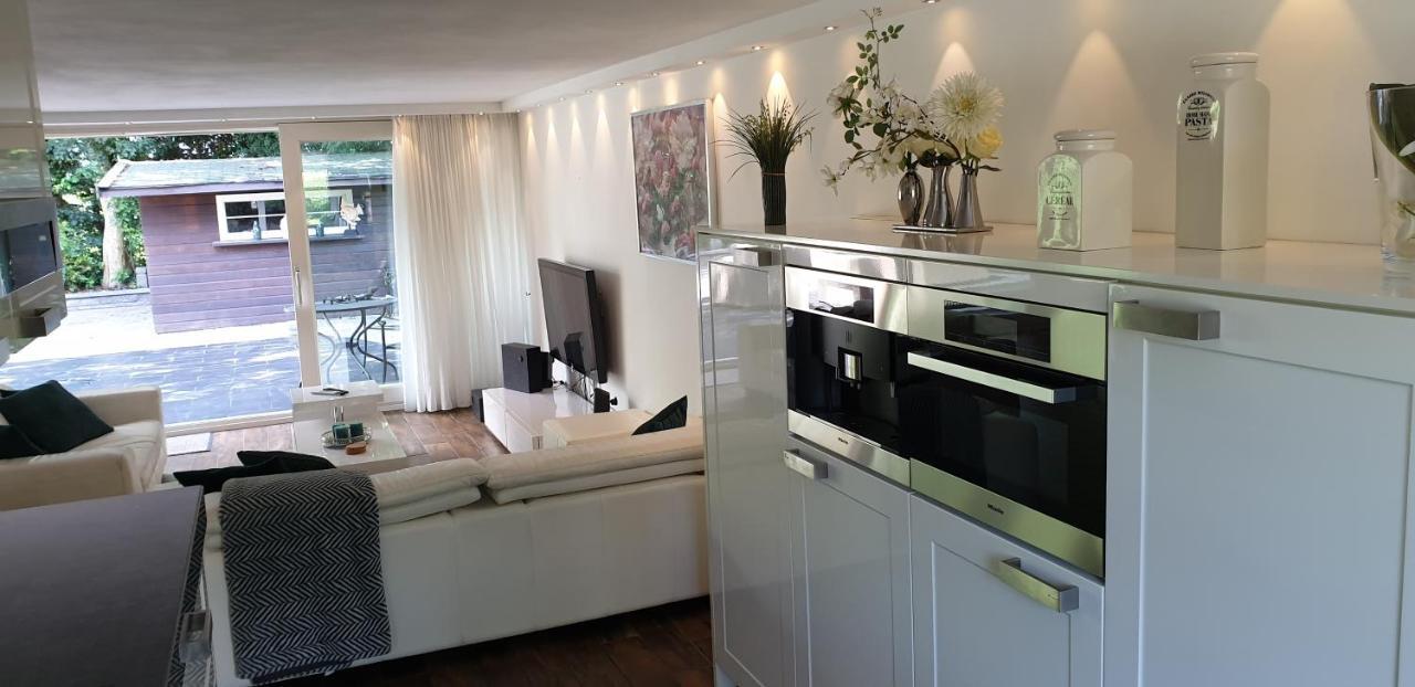 Lake House 74, Luxury Accommodation Ir Sauna Warmond Luaran gambar
